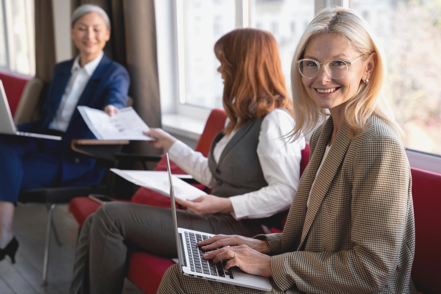 Detaillierte Finanzunterlagen und Analyse für Notfallfonds